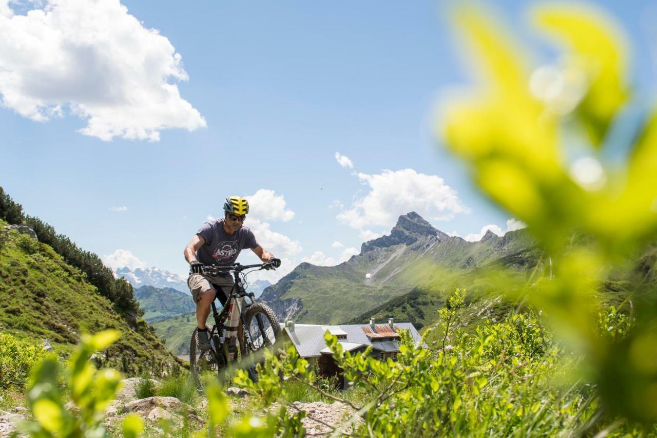 Haus Bazigg Appartement Klosterle am Arlberg Buitenkant foto